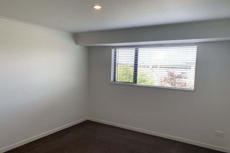 Photo of property in 16 Ocean View Rise, Ruakaka, 0116