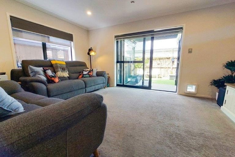 Photo of property in 69 Andrew Jack Road, Silverdale, 0932