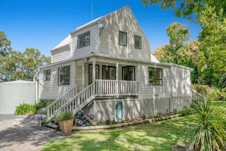 Photo of property in 2162 State Highway 16, Helensville, 0875