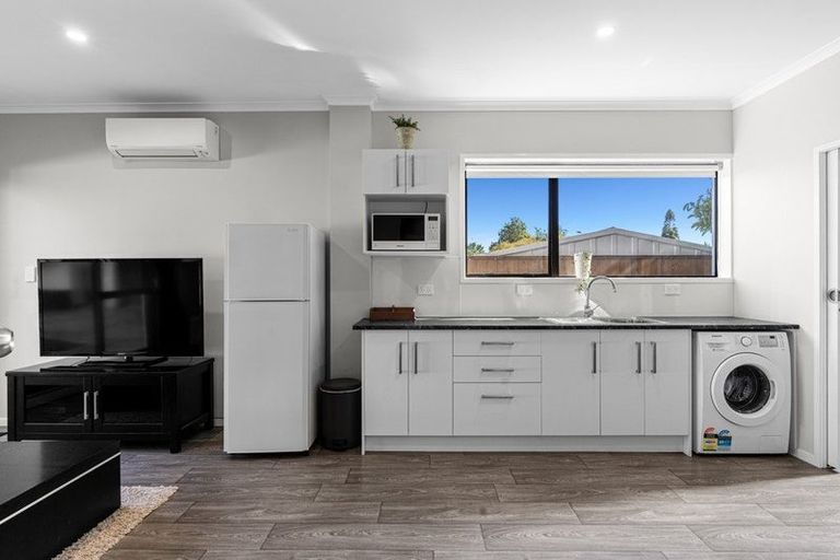 Photo of property in 2a Garthwood Road, Hillcrest, Hamilton, 3216