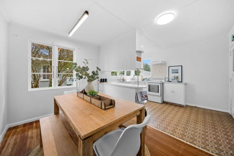 Photo of property in 79 Victoria Street, Carterton, 5713