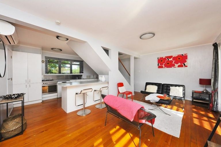 Photo of property in 35 Flay Crescent, Burnside, Christchurch, 8053