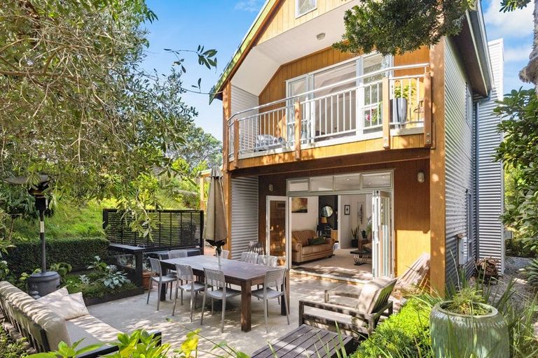 Photo of property in 2 Fiesta Grove, Raumati Beach, Paraparaumu, 5032