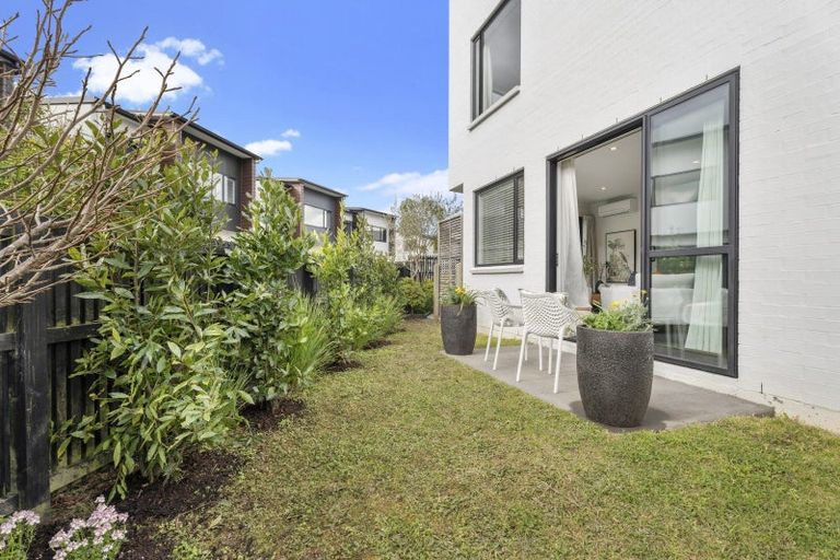 Photo of property in 24 Frank Gill Road, Hobsonville, Auckland, 0616