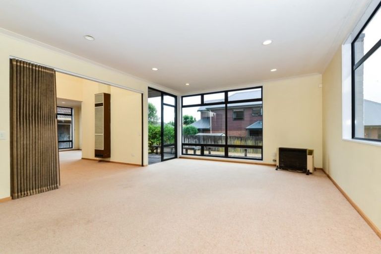 Photo of property in 44 Delamare Road, St Andrews, Hamilton, 3200