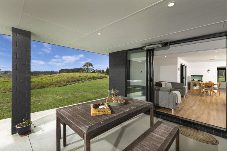 Photo of property in 131 Bodhisattva Road, Waitoki, Silverdale, 0994