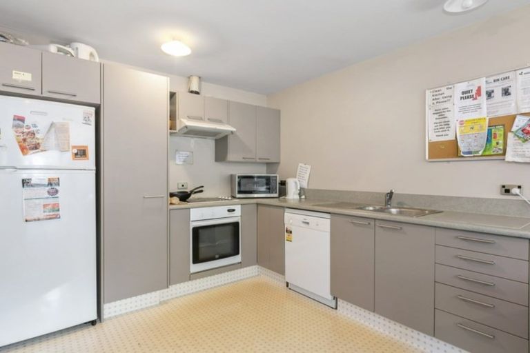 Photo of property in 695 Castle Street North, North Dunedin, Dunedin, 9016