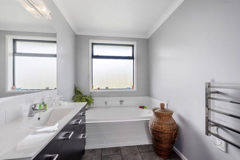 Photo of property in 500 Kinloch Road, Kinloch, Taupo, 3377