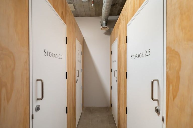 Photo of property in Unit 207,l2, 207/14 Laings Road, Hutt Central, Lower Hutt, 5010