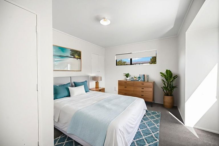 Photo of property in 83 Gilbass Avenue, Hamilton Lake, Hamilton, 3204