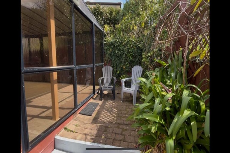 Photo of property in 11a Orewa Heights Crescent, Orewa, 0931