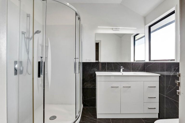 Photo of property in 90a Govett Avenue, Frankleigh Park, New Plymouth, 4310