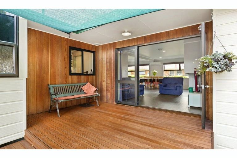 Photo of property in 30 Pulham Crescent, Queenwood, Hamilton, 3210