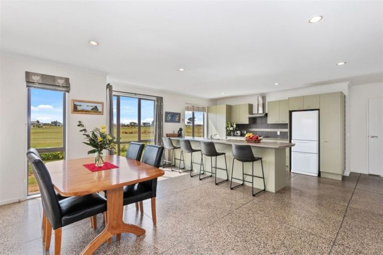 Photo of property in 540 Bower Avenue, Parklands, Christchurch, 8083