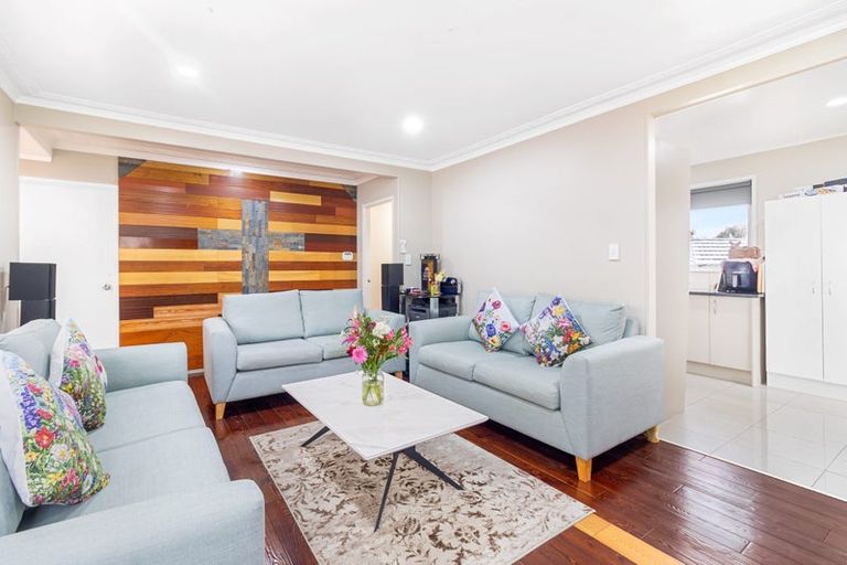 Photo of property in 5 Powrie Street, Glenfield, Auckland, 0629