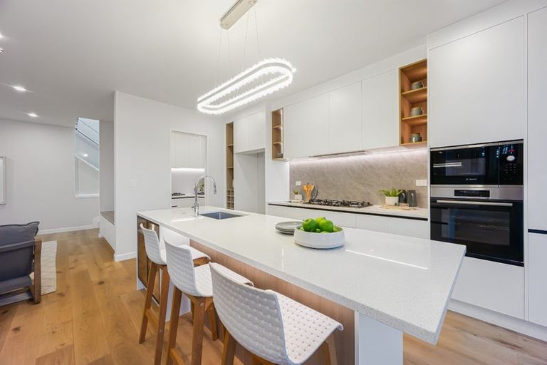 Photo of property in 7 Makumaku Place, Long Bay, Auckland, 0630