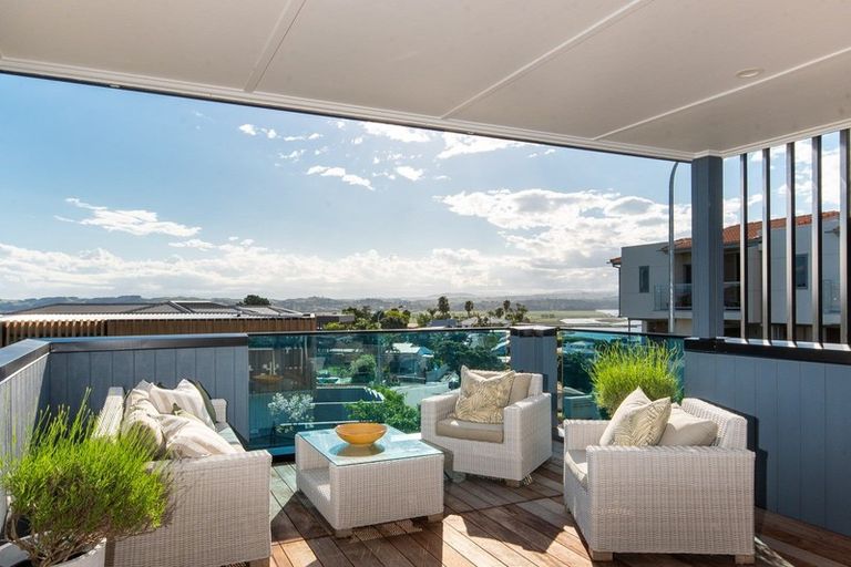 Photo of property in 19 Hospital Terrace, Hospital Hill, Napier, 4110