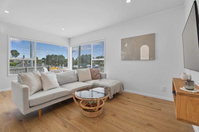 Photo of property in 1/181 Forrest Hill Road, Forrest Hill, Auckland, 0620