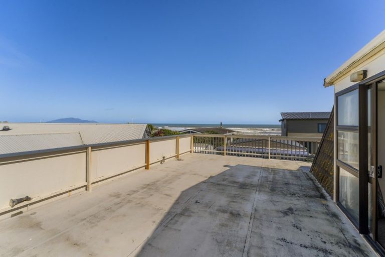 Photo of property in 3 Scott Avenue, Otaki Beach, Otaki, 5512