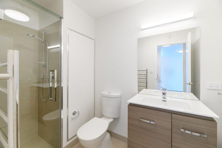 Photo of property in 11e/30 Westward Ho, Glen Eden, Auckland, 0602