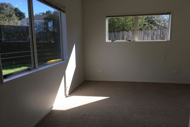 Photo of property in 39 Weldene Avenue, Glenfield, Auckland, 0629