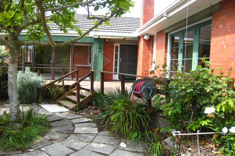 Photo of property in 33 Hill View Crescent, Highfield, Timaru, 7910