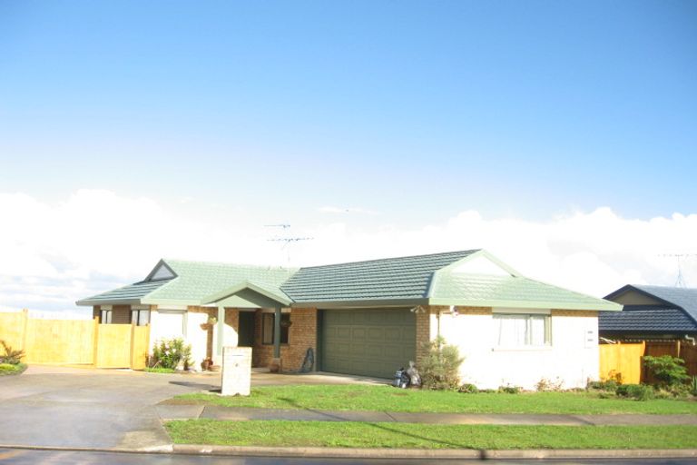 Photo of property in 10 Saralee Drive, Manurewa, Auckland, 2105