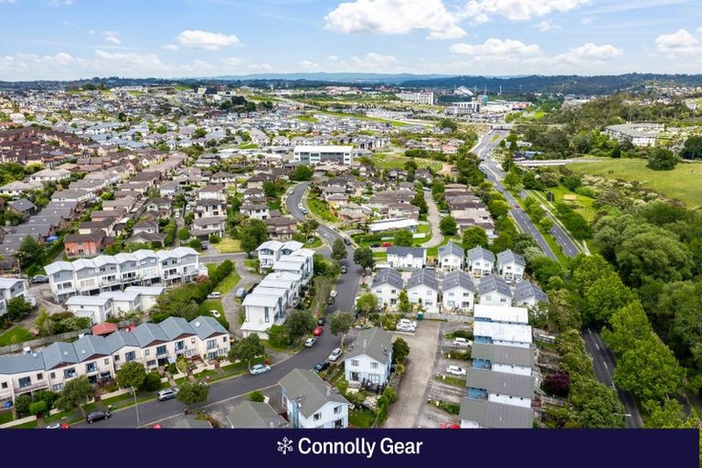 Photo of property in 2626/10 John Jennings Drive, Oteha, Auckland, 0632