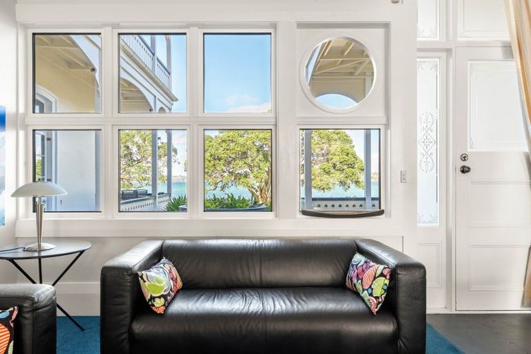 Photo of property in 2/5 King Edward Parade, Devonport, Auckland, 0624