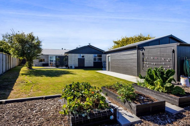 Photo of property in 12 Green Lane, Hawera, 4610