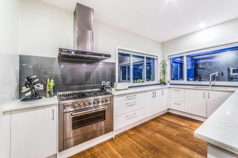 Photo of property in 41e Chester Avenue, Greenhithe, Auckland, 0632