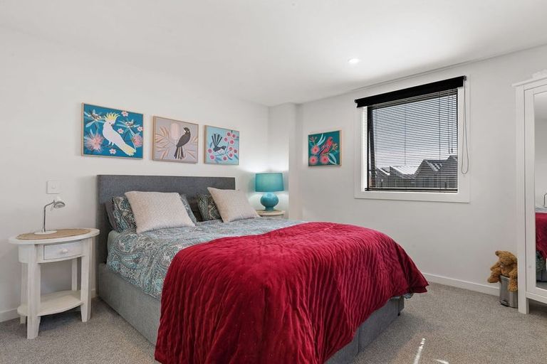 Photo of property in 33 Ryan Loop, Jacks Point, 9371