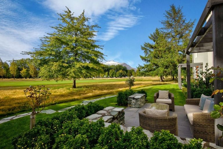 Photo of property in Millbrook Resort, 1 Malaghans Ridge, Arrowtown, 9371