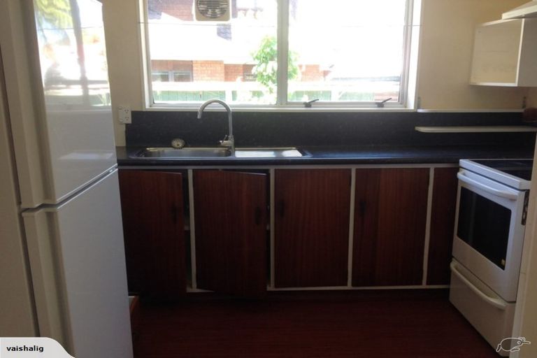 Photo of property in 40 Hinau Street, Woburn, Lower Hutt, 5011