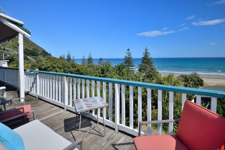 Photo of property in 13c Makorori Beach Road, Makorori, Gisborne, 4073