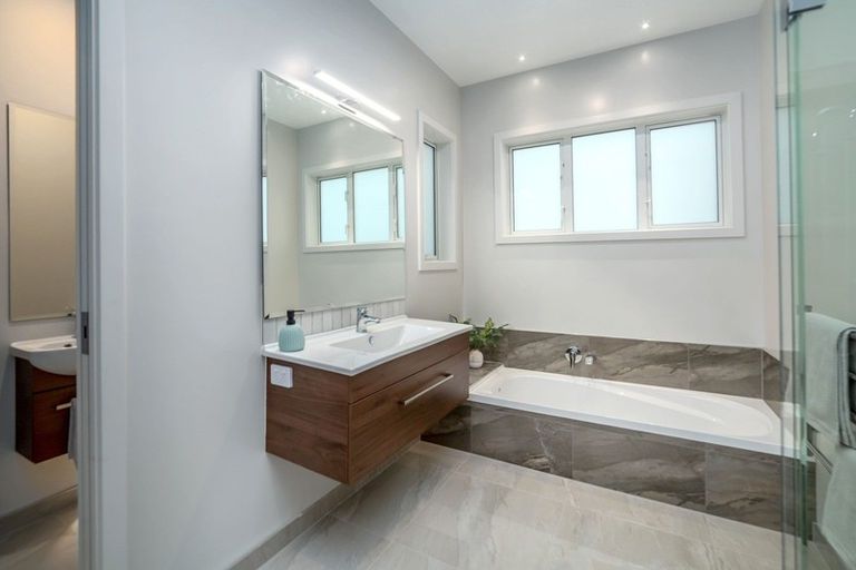 Photo of property in 9 James Kidd Place, Greytown, 5712