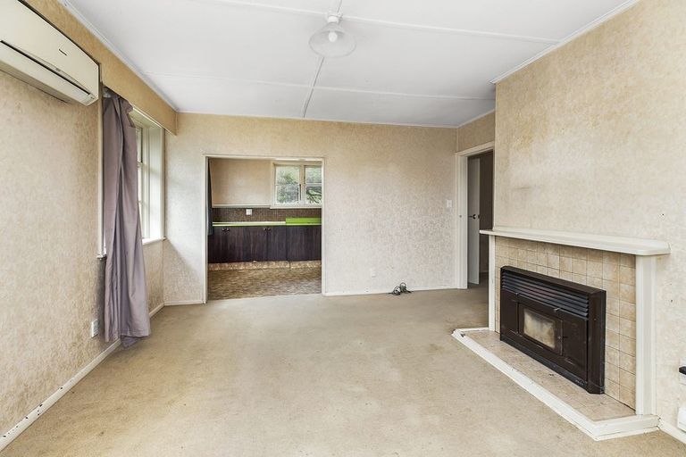 Photo of property in 52 Mungavin Avenue, Ranui, Porirua, 5024
