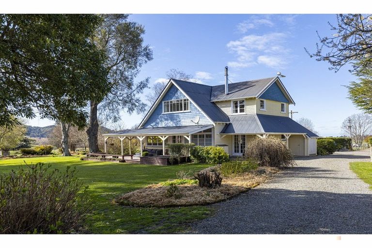 Photo of property in 104 School Road, Pleasant Valley, Geraldine, 7991