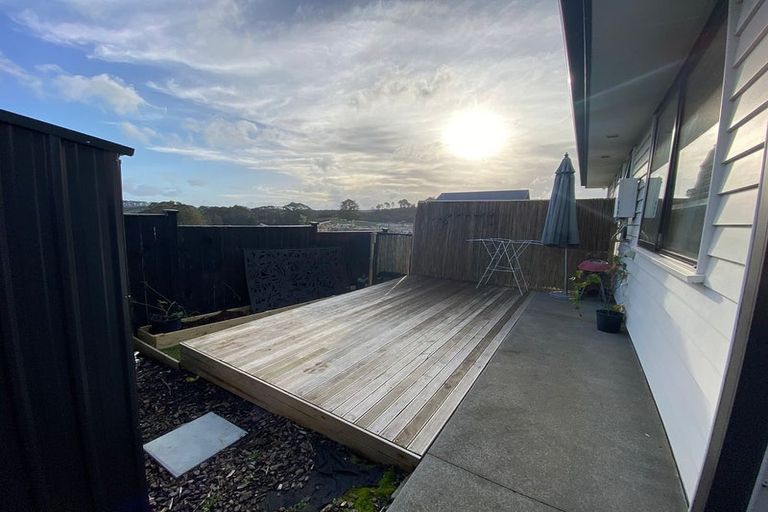 Photo of property in 13 Tautoru Avenue, Orewa, 0931