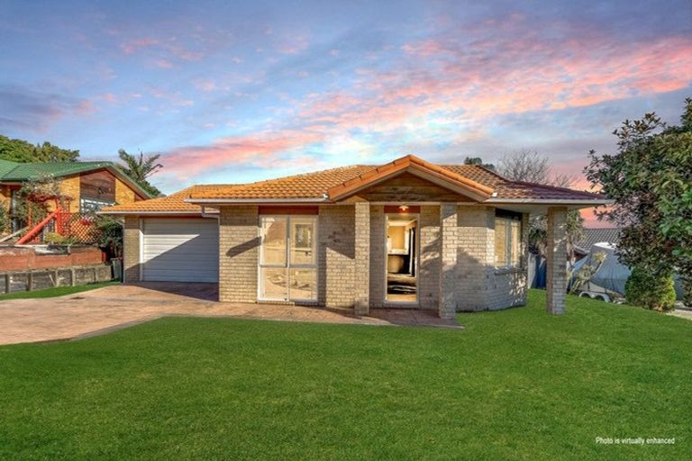 Photo of property in 22 Medvale Avenue, Flat Bush, Auckland, 2019