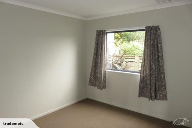 Photo of property in 2 Beazley Avenue, Paparangi, Wellington, 6037