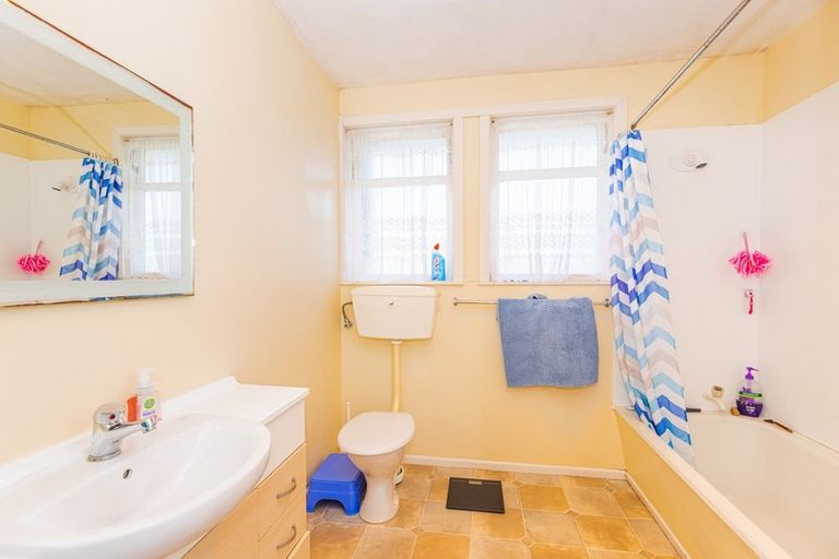 Photo of property in 1 Cornfoot Street, Castlecliff, Whanganui, 4501