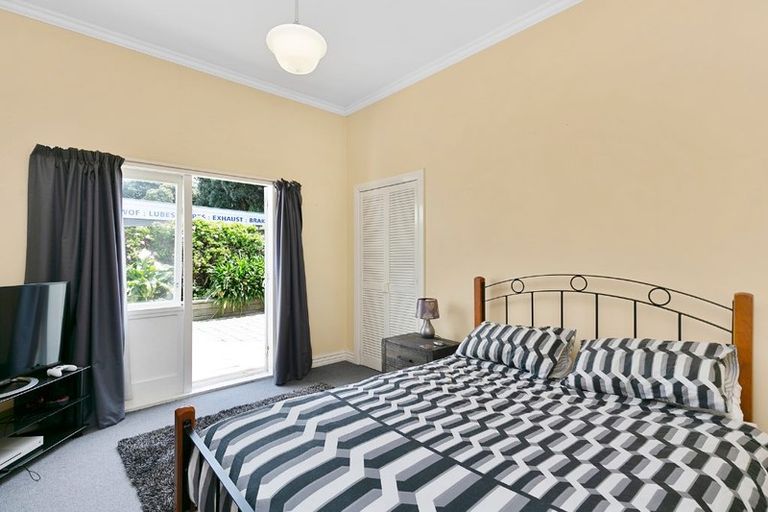 Photo of property in 30 Luxford Street, Berhampore, Wellington, 6023