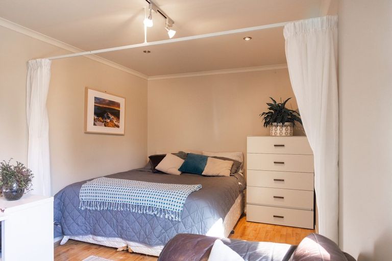 Photo of property in 20 Frye Crescent, Albert Town, Wanaka, 9305