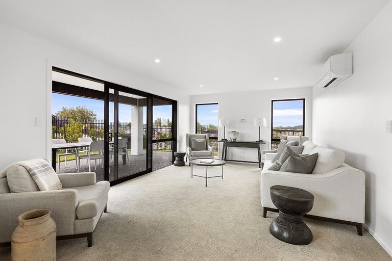 Photo of property in 7 Camellia Court, Palmerston North, 4414