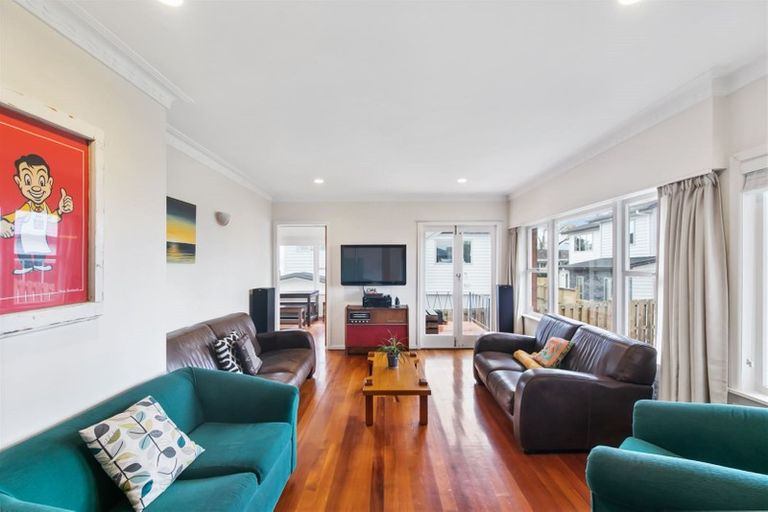 Photo of property in 58 Bleakhouse Road, Howick, Auckland, 2014