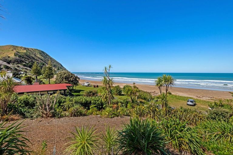 Photo of property in 1c Makorori Beach Road, Makorori, Gisborne, 4073