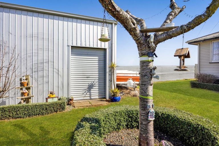 Photo of property in 325 Matangara Road, Hawera, 4672