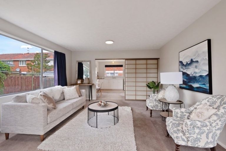 Photo of property in 2/4 Kotare Street, Fendalton, Christchurch, 8041