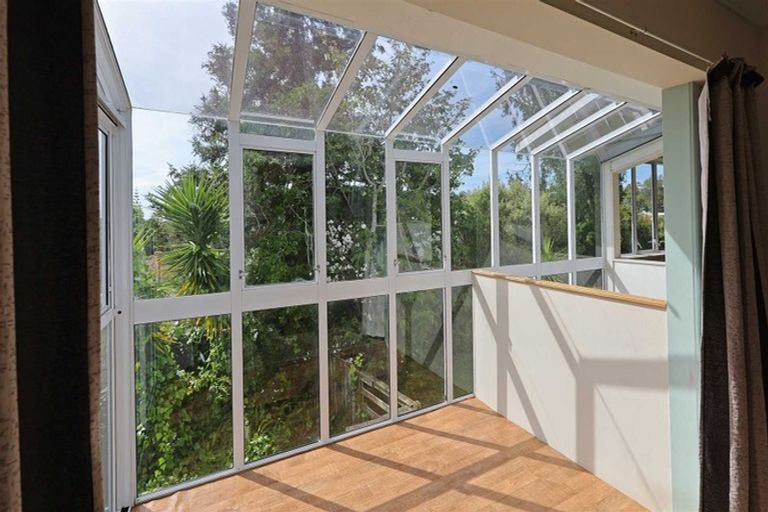 Photo of property in 40 Glamorgan Drive, Torbay, Auckland, 0630